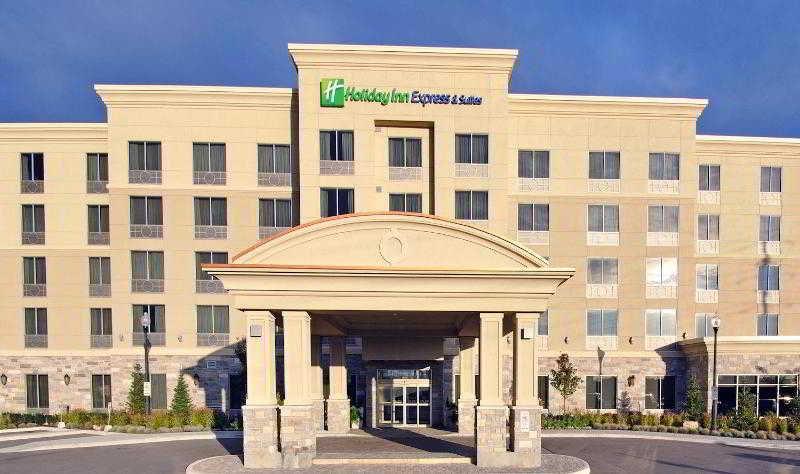 Express & Vaughan-southwest By Ihg Hotel Vaughan