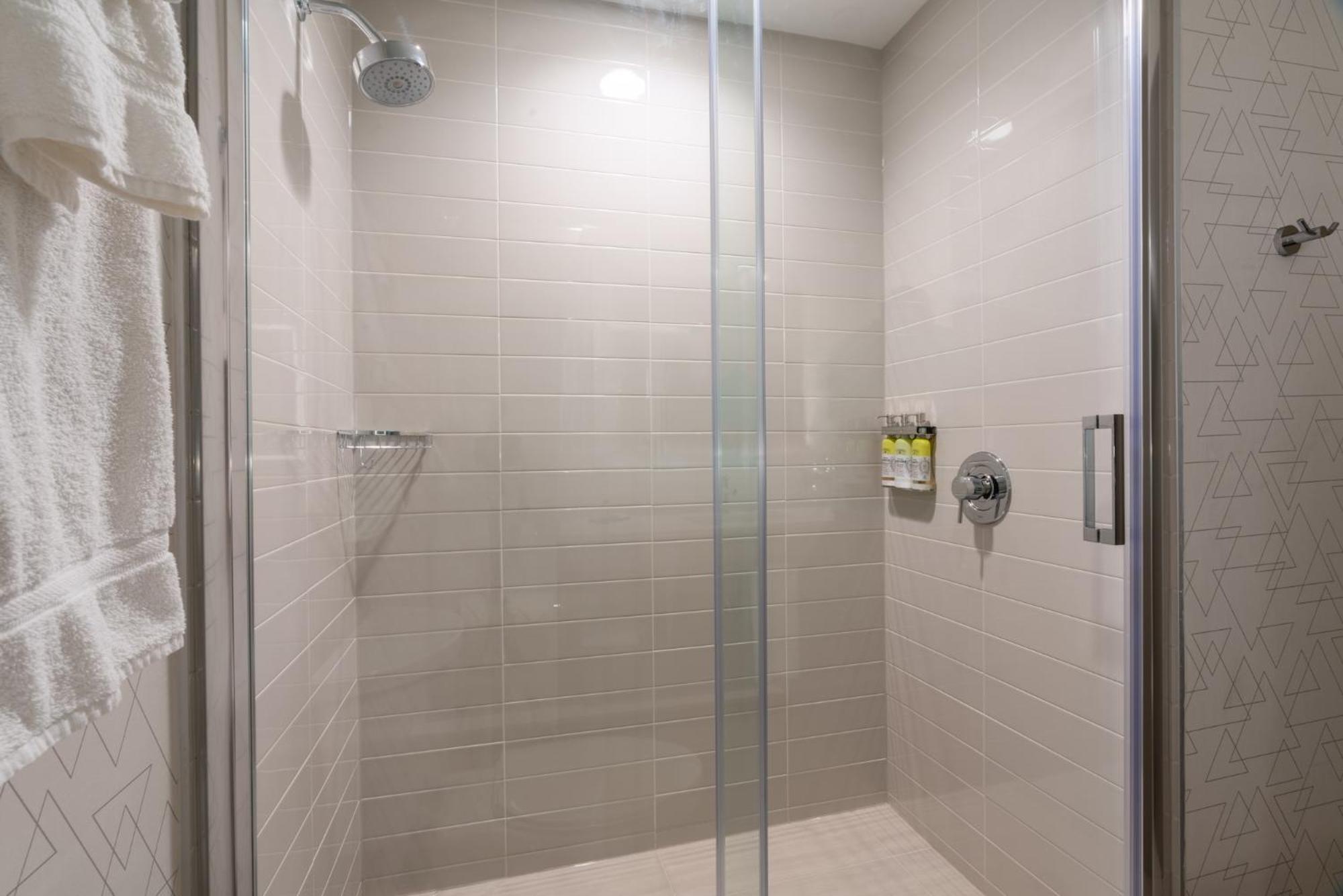 Express & Vaughan-southwest By Ihg Hotel 3*